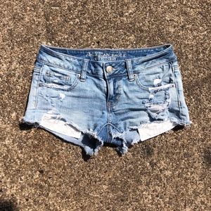 AMERICAN EAGLE low rise jean shorts